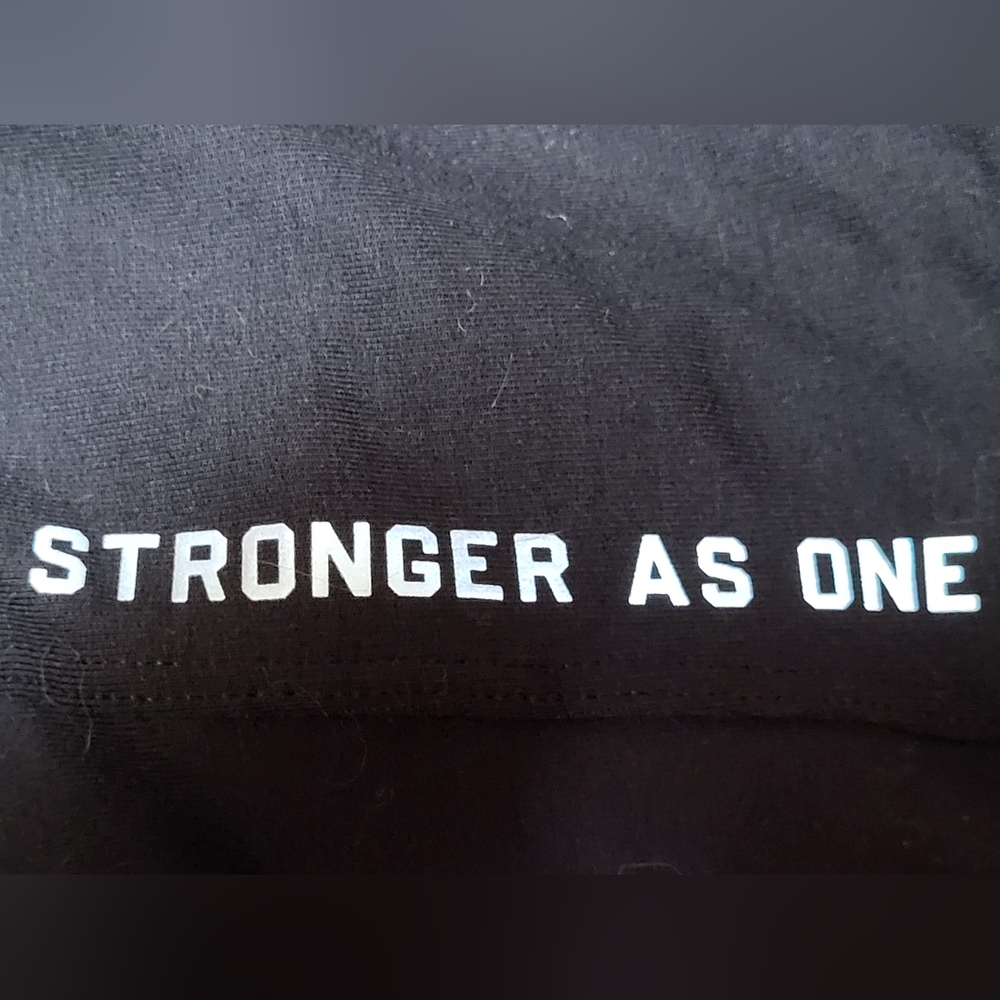 Lululemon X Barrys Black 'Stronger as One' Sleeveless Hoodie - Size 2 - Picture 8 of 8